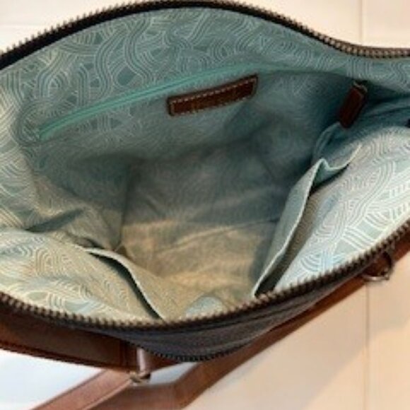 Navy Pebbled Leather Shoulder Bag - Picture 4 of 4